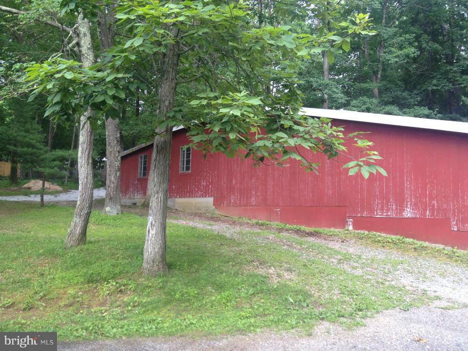 13541 Ritchie Road Cascade, MD 21719 - Photo 3 of 22 Exterior (Rear)