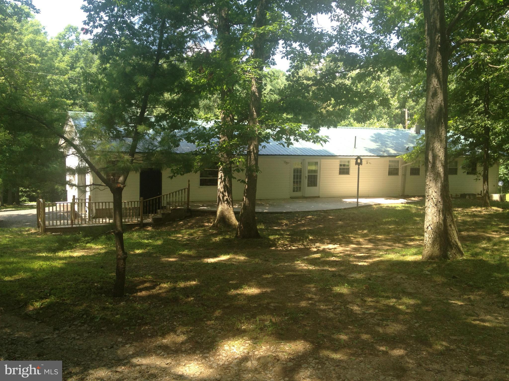 13541 Ritchie Road Cascade, MD 21719 - Photo 5 of 22 Exterior (Rear)