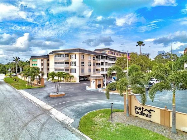 $325,000 | 139 Bluff View Drive, Unit 405, Belleair Bluffs, FL 33770