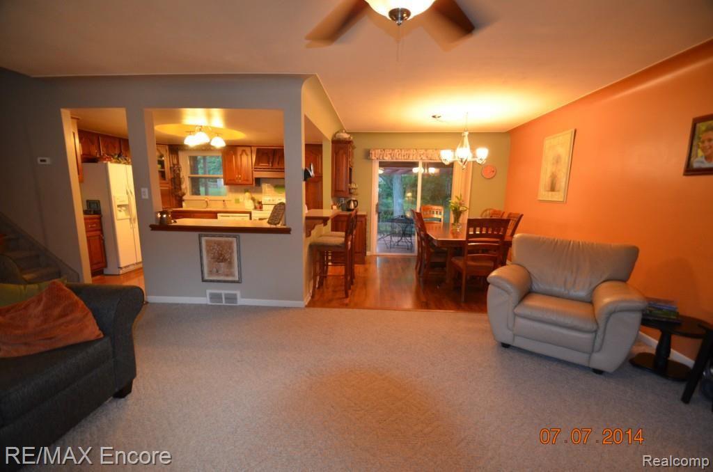 4581 Maybee Road Clarkston, MI 48348 - Photo 12 of 31 DSC_0245.jpg