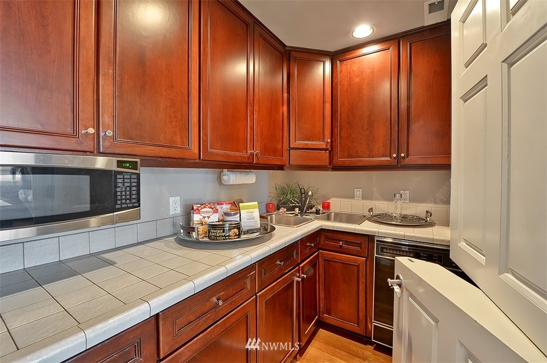 239 Friday Creek Road Bellingham, WA 98229 - Photo 17 of 40