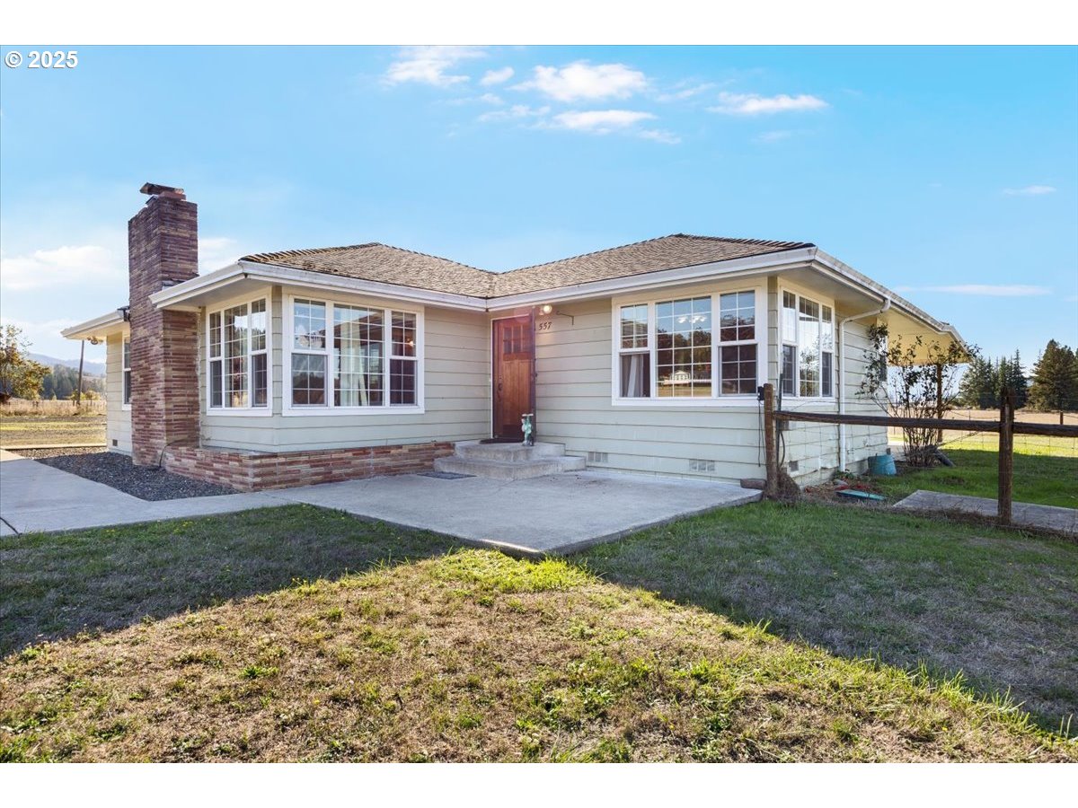 557 Plat B Road Sutherlin, OR 97479 - Photo 2 of 27