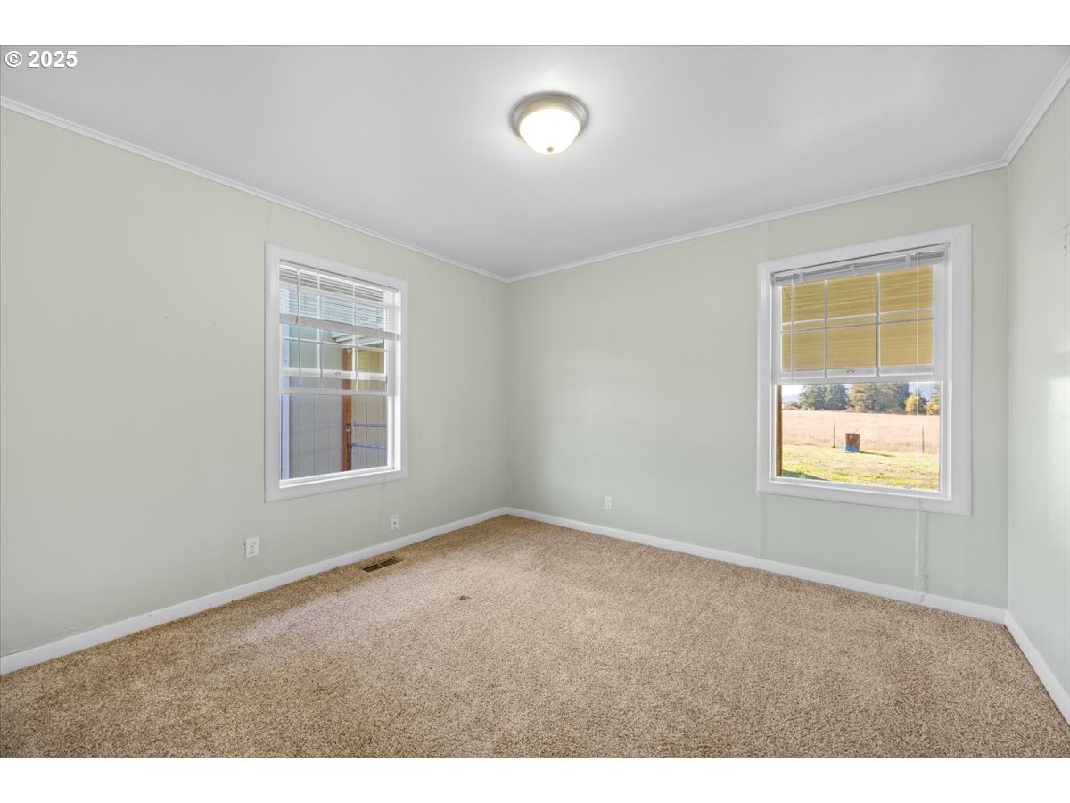 557 Plat B Road Sutherlin, OR 97479 - Photo 9 of 27