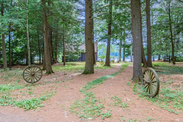 $799,000 | 158 Pine Point Road, Oxford, ME 04270