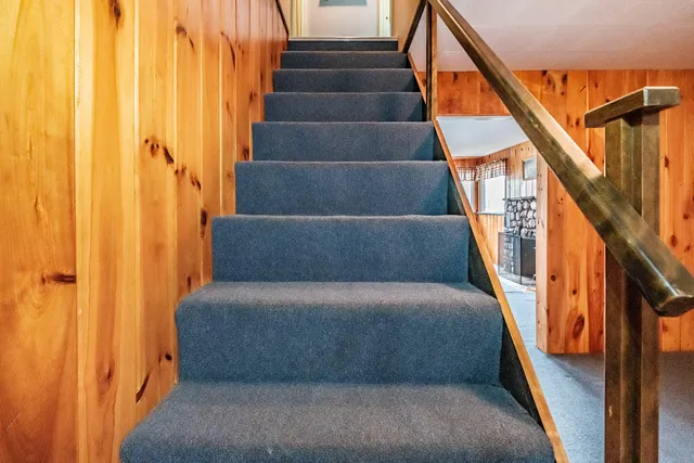 $799,000 | 158 Pine Point Road, Oxford, ME 04270