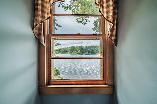 $799,000 | 158 Pine Point Road, Oxford, ME 04270