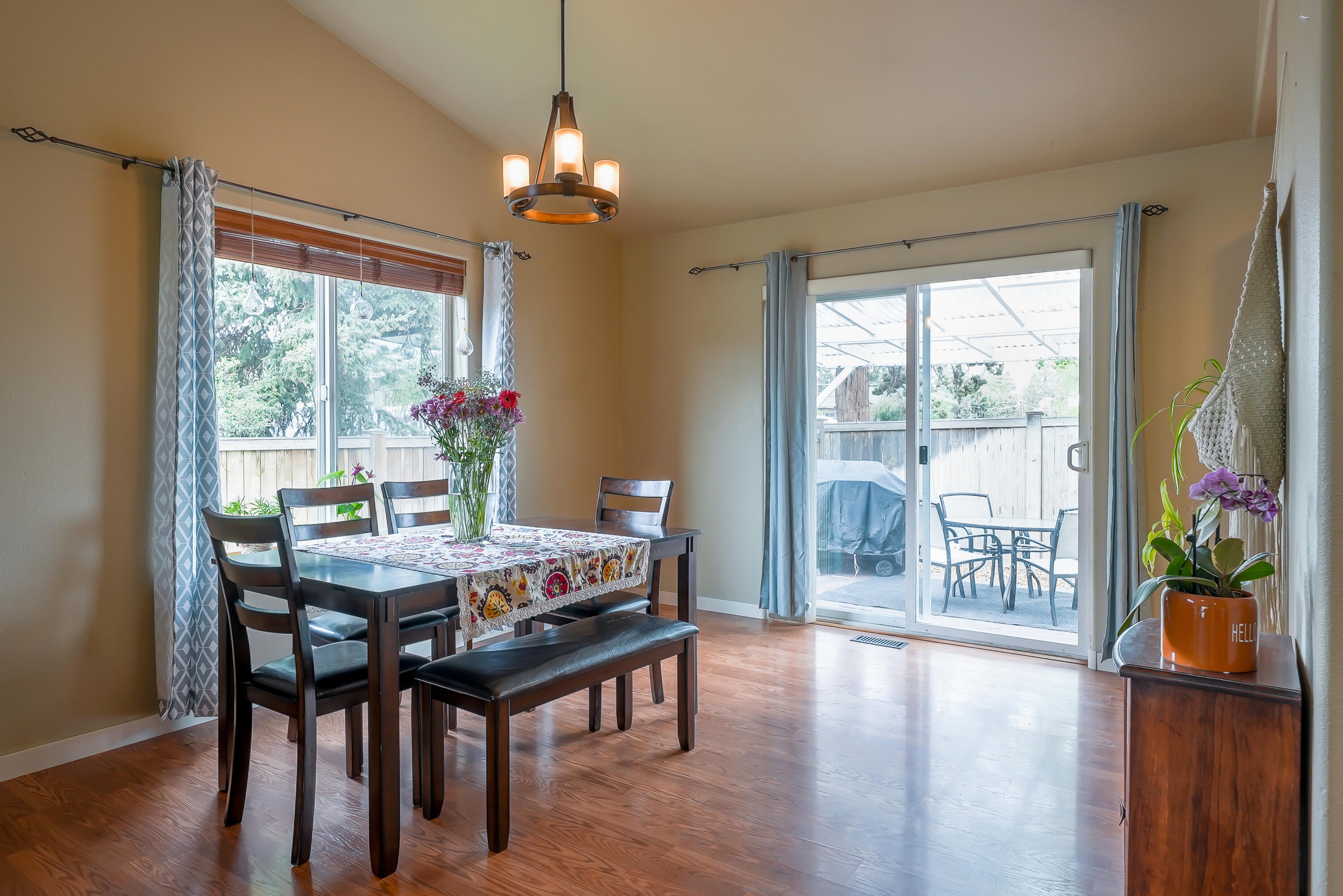 20500 Rolen Avenue Bend, OR 97702 - Photo 11 of 52 13-print-DSC03488-HDR