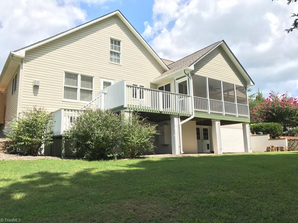 1045 Fox Hills Road Pinnacle, NC 27043 - Photo 3 of 30