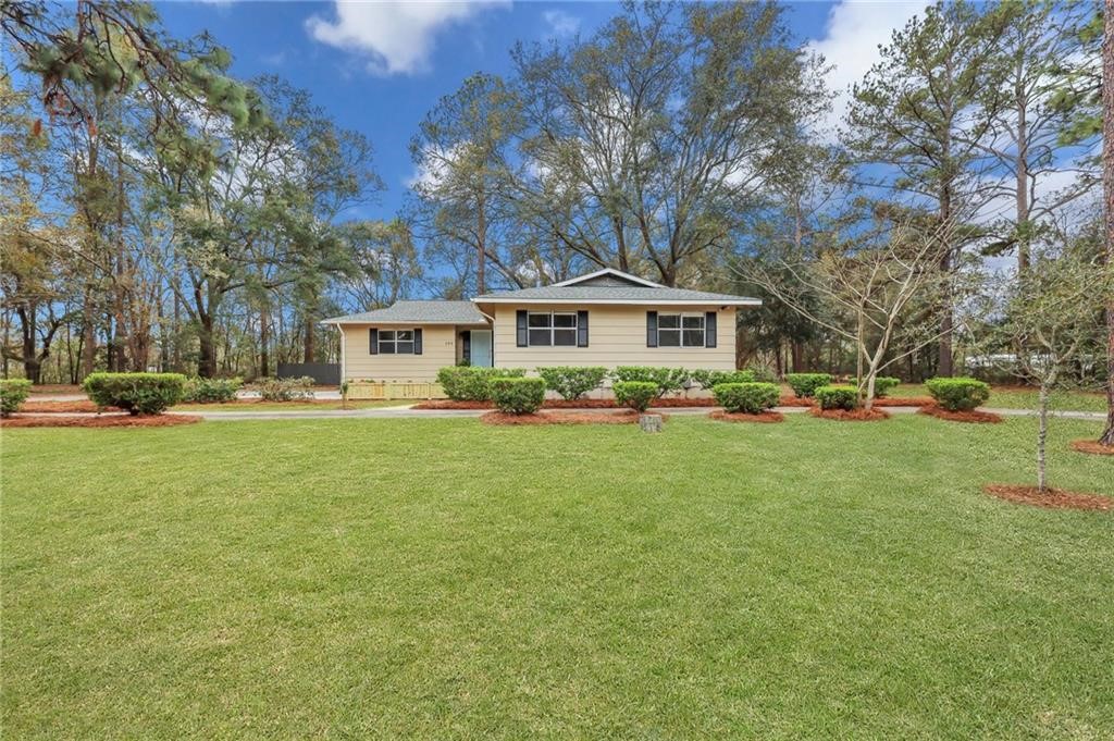 105 North Bay Street Jesup, GA 31545 - Photo 2 of 17