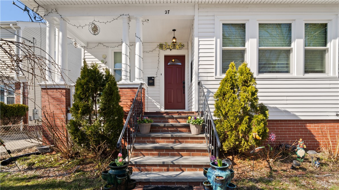 27 Shafter Street Providence, RI 02909 - Photo 3 of 39