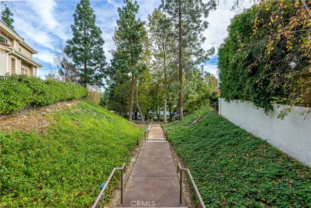 $1,075,000 | 939 Blue Mountain Circle, Westlake Village, CA 91362