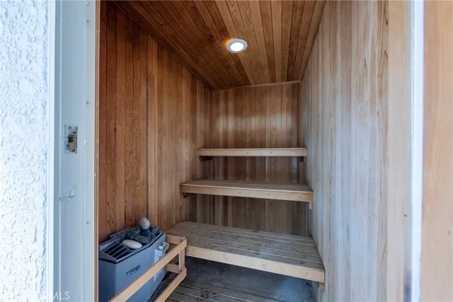 $1,075,000 | 939 Blue Mountain Circle, Westlake Village, CA 91362