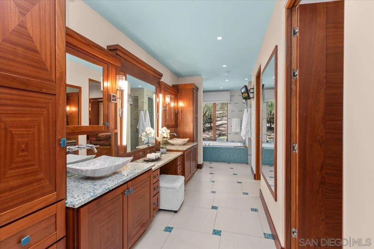 20391 Rancho Villa Road Ramona, CA 92065 - Photo 21 of 61