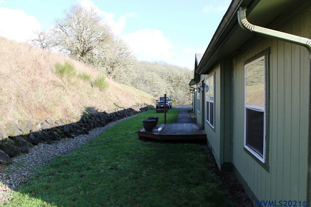 1480 Northeast Center Street Sheridan, OR 97378 - Photo 3 of 19