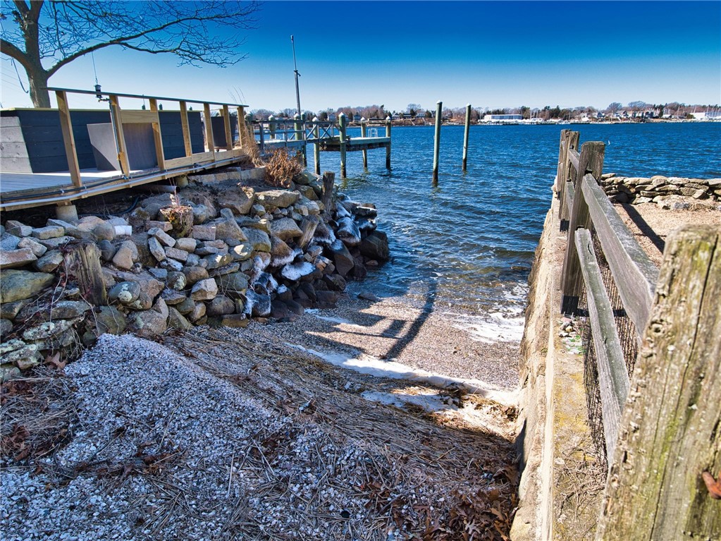 263 Riverside Drive Tiverton, RI 02878 - Photo 12 of 49