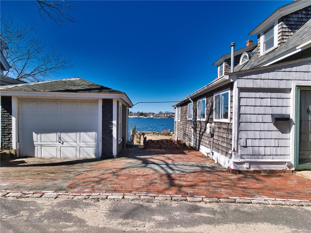263 Riverside Drive Tiverton, RI 02878 - Photo 14 of 49
