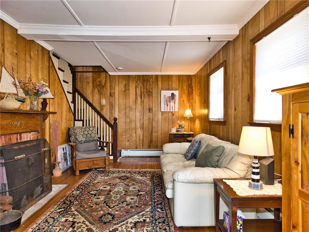 263 Riverside Drive Tiverton, RI 02878 - Photo 17 of 49