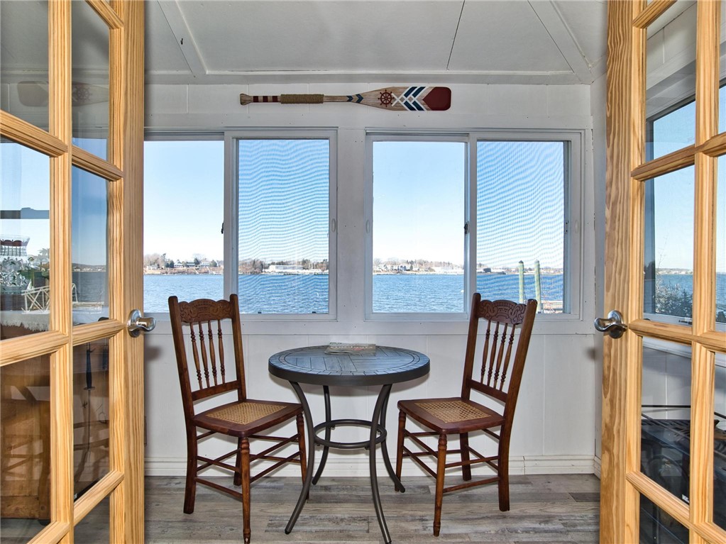 263 Riverside Drive Tiverton, RI 02878 - Photo 23 of 49