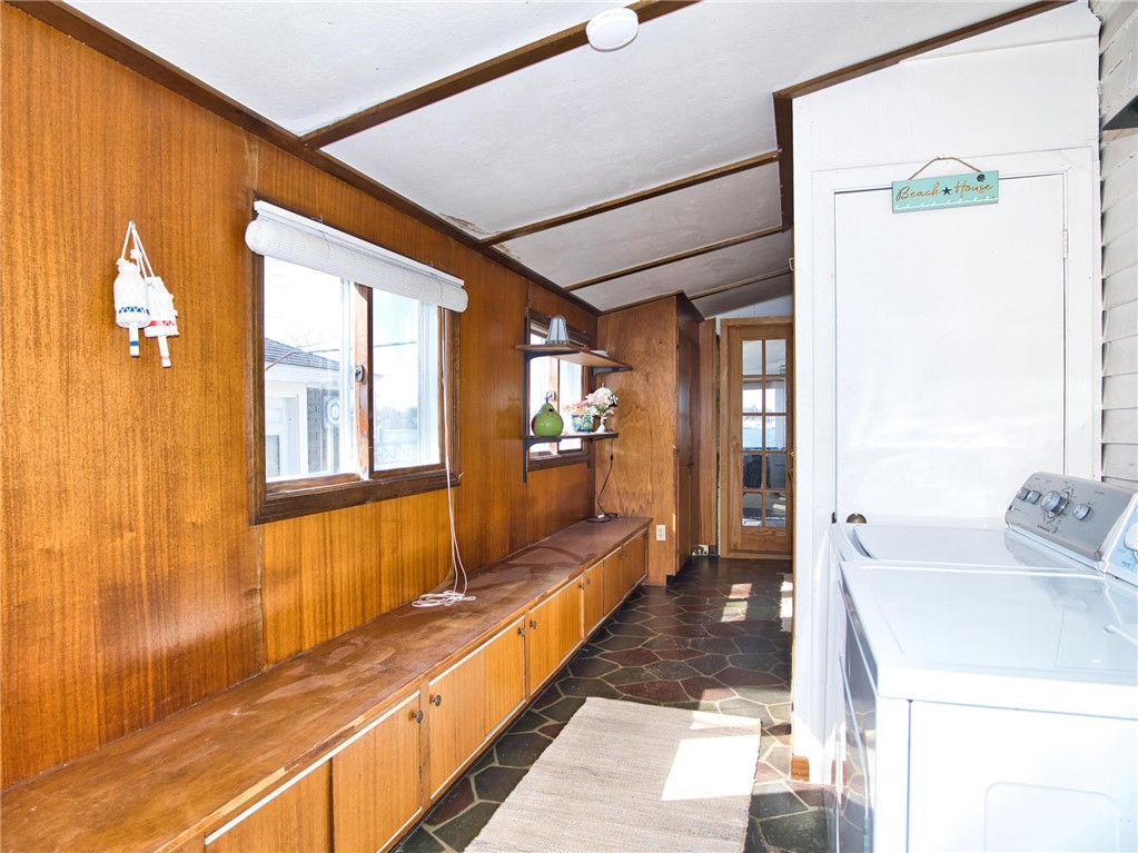 263 Riverside Drive Tiverton, RI 02878 - Photo 34 of 49