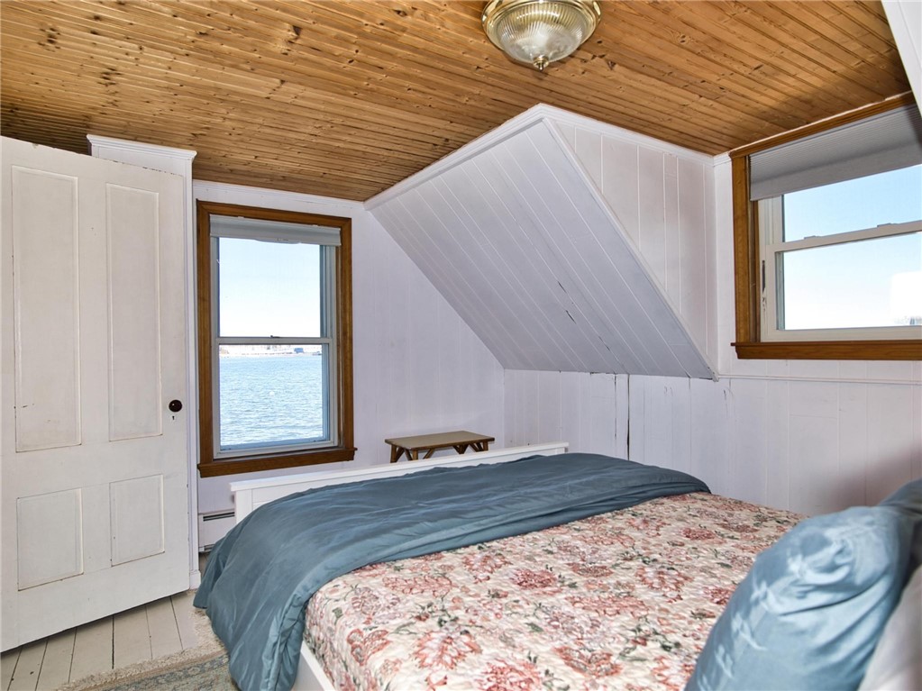 263 Riverside Drive Tiverton, RI 02878 - Photo 37 of 49