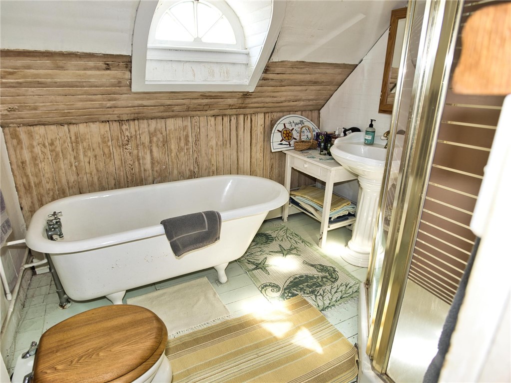 263 Riverside Drive Tiverton, RI 02878 - Photo 38 of 49