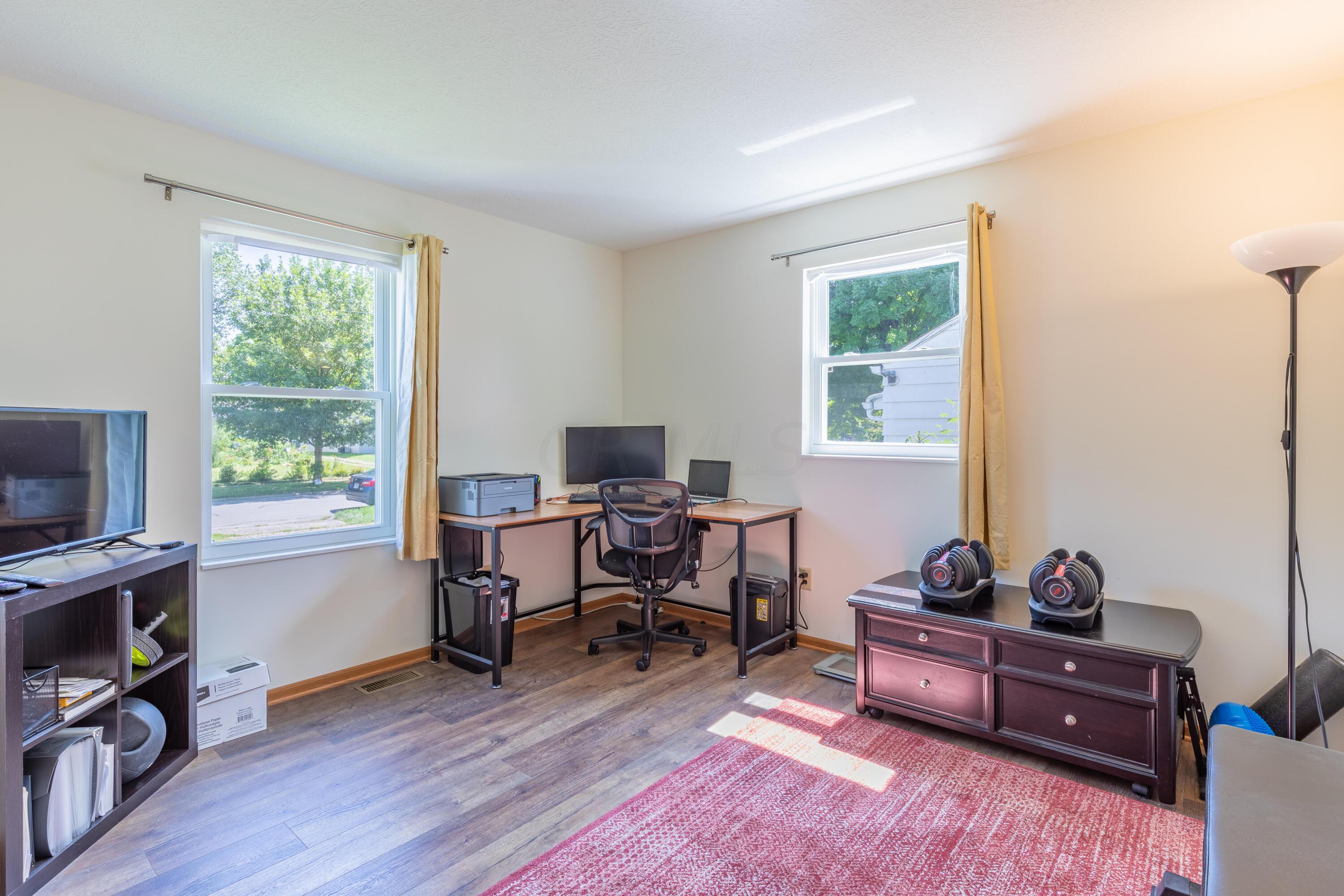 949 South Hampton Road Columbus, OH 43227 - Photo 9 of 18 Gallery Image 9