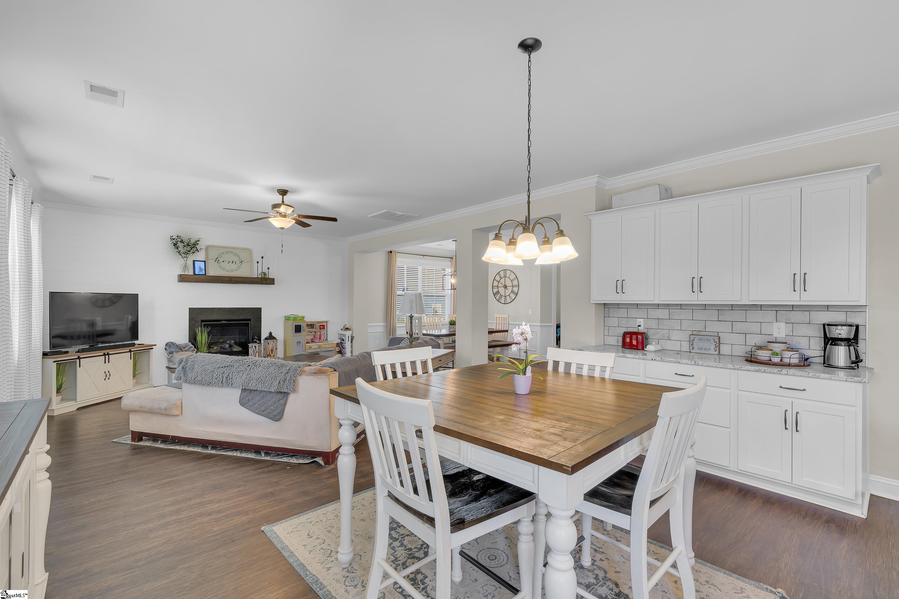 407 Buchanan Rdg Road Taylors, SC 29687 - Photo 10 of 36 Gallery Image 10