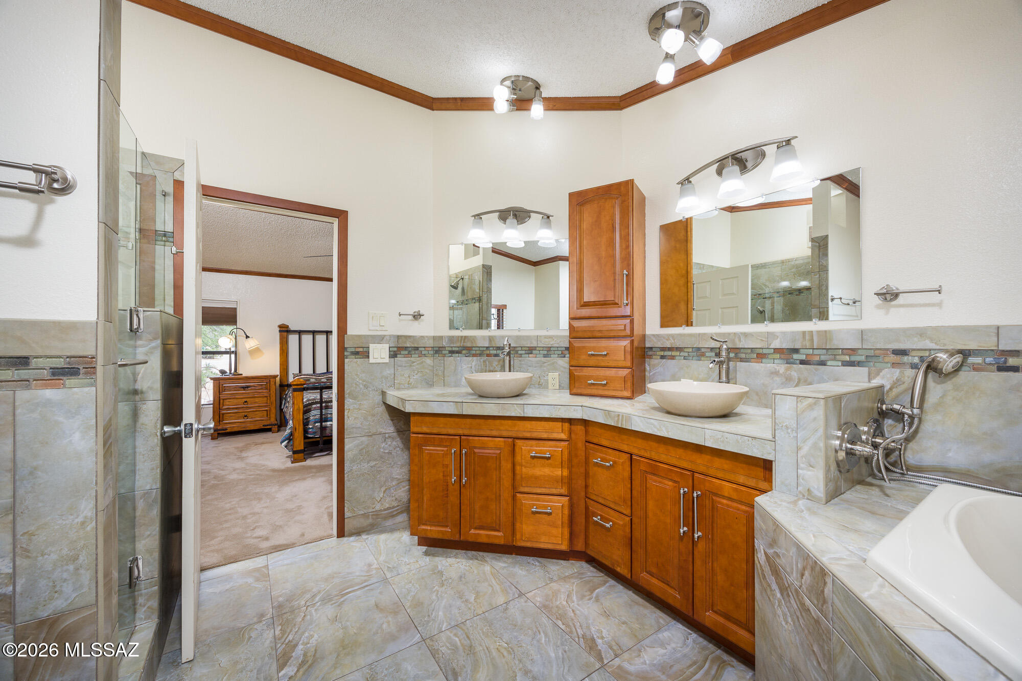 6395 North Sanders Road Tucson, AZ 85743 - Photo 16 of 50 Bathroom
