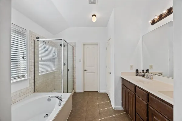 $299,900 | 1048 Mercury Drive, Lavon, TX 75166