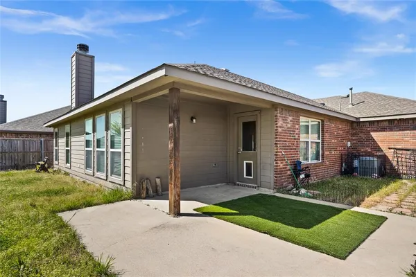 $299,900 | 1048 Mercury Drive, Lavon, TX 75166
