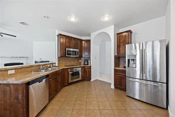 $299,900 | 1048 Mercury Drive, Lavon, TX 75166