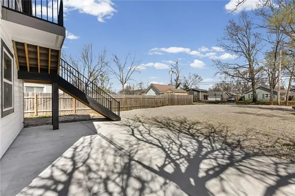 $675,000 | 825 South Main Street, Ottawa, KS 66067