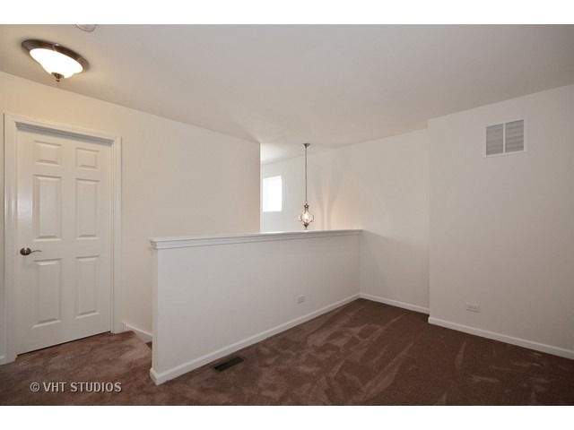 2946 Church Road Aurora, IL 60502 - Photo 6 of 10