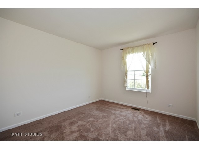 2946 Church Road Aurora, IL 60502 - Photo 9 of 10