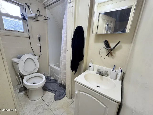 $175,000 | 2155 Guilderland Avenue, Schenectady, NY 12306