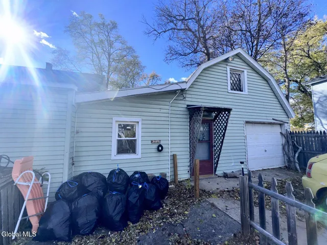 $175,000 | 2155 Guilderland Avenue, Schenectady, NY 12306