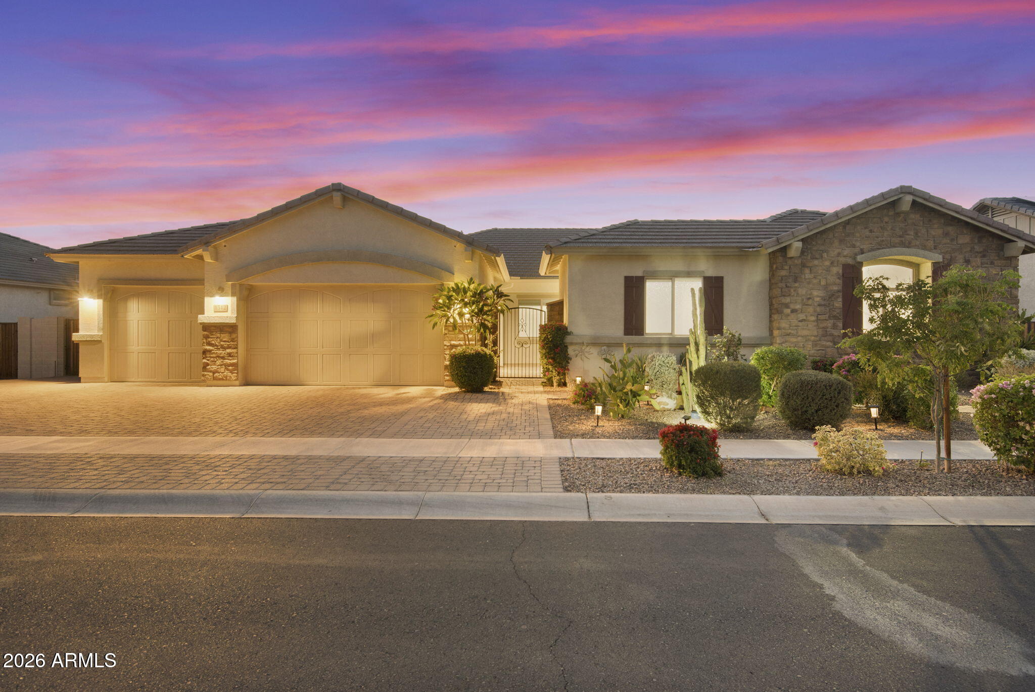 1512 West Ardmore Road Phoenix, AZ 85041 - Photo 1 of 75