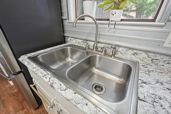 a close view of sink and tap