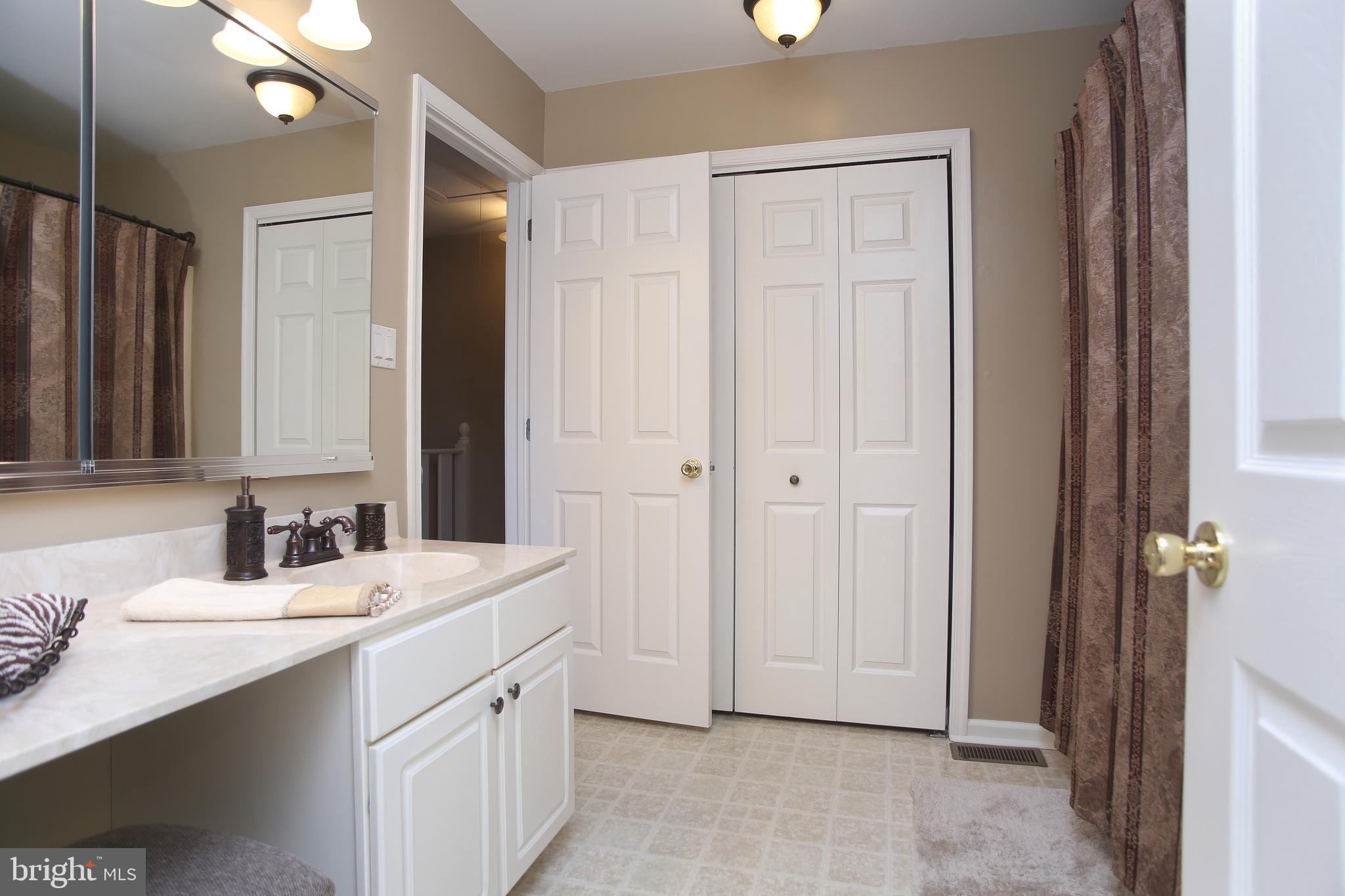 31 Country Road Perkasie, PA 18944 - Photo 13 of 20 WBathroom