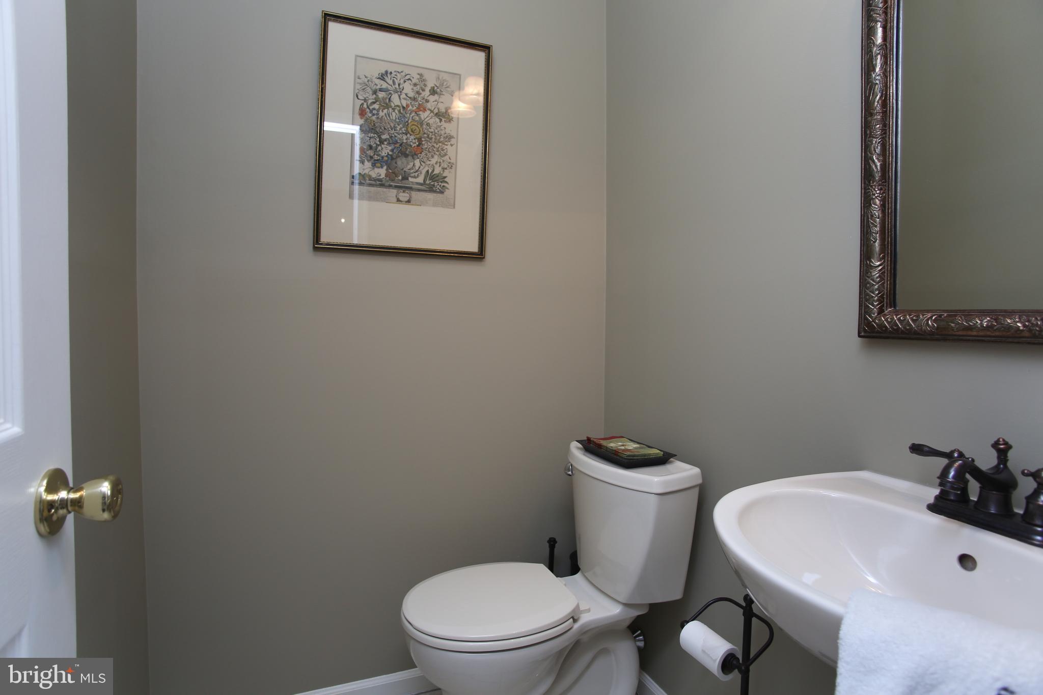 31 Country Road Perkasie, PA 18944 - Photo 5 of 20 Half Bath