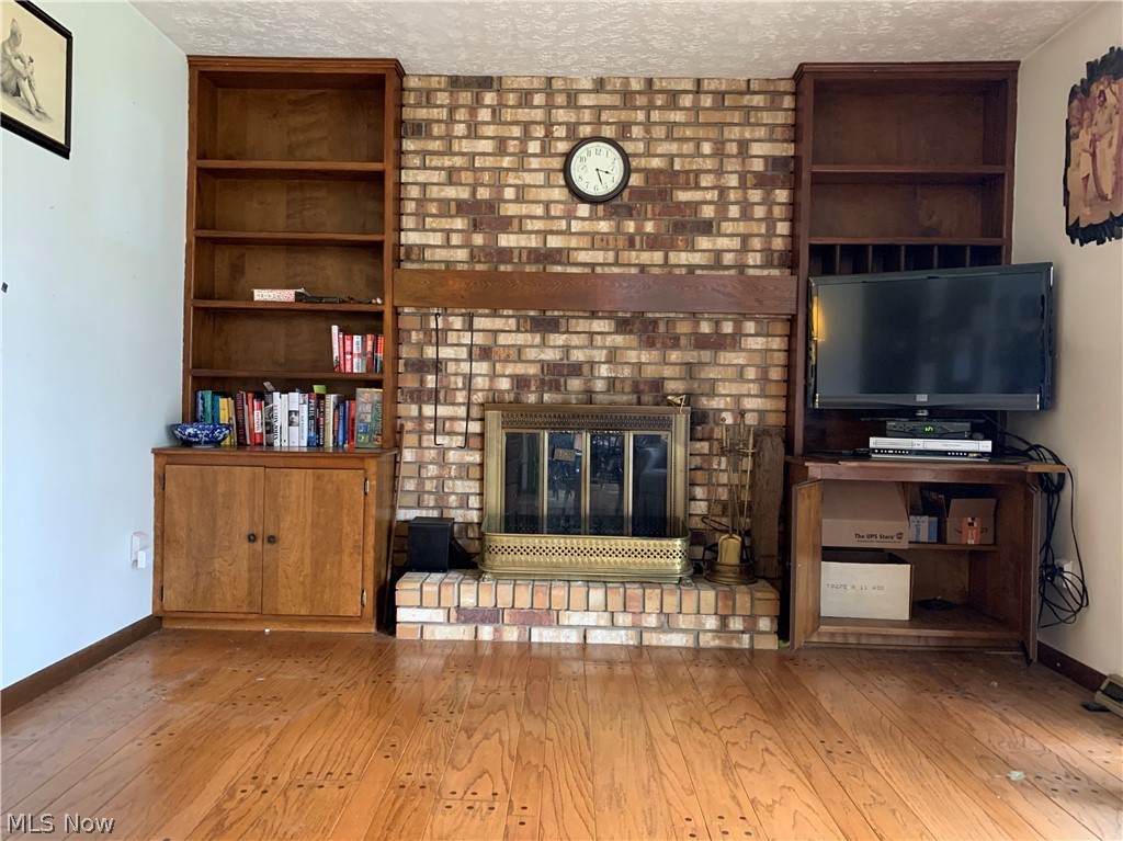 3303 Wright Road Northwest Uniontown, OH 44685 - Photo 5 of 10 Fireplace