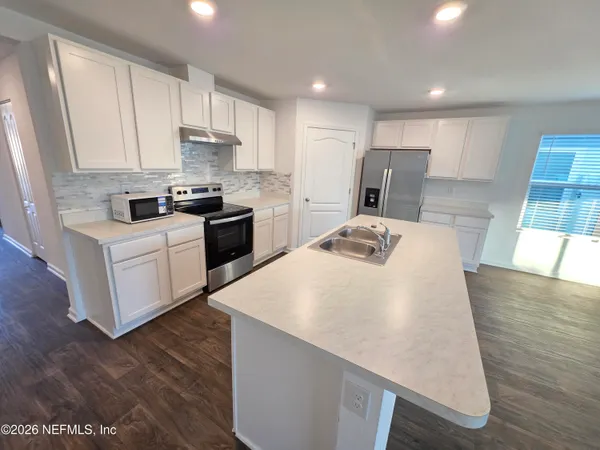 $2,100 | 2885 Oak Strm Drive, Green Cove Springs, FL 32043