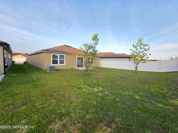 $2,100 | 2885 Oak Strm Drive, Green Cove Springs, FL 32043