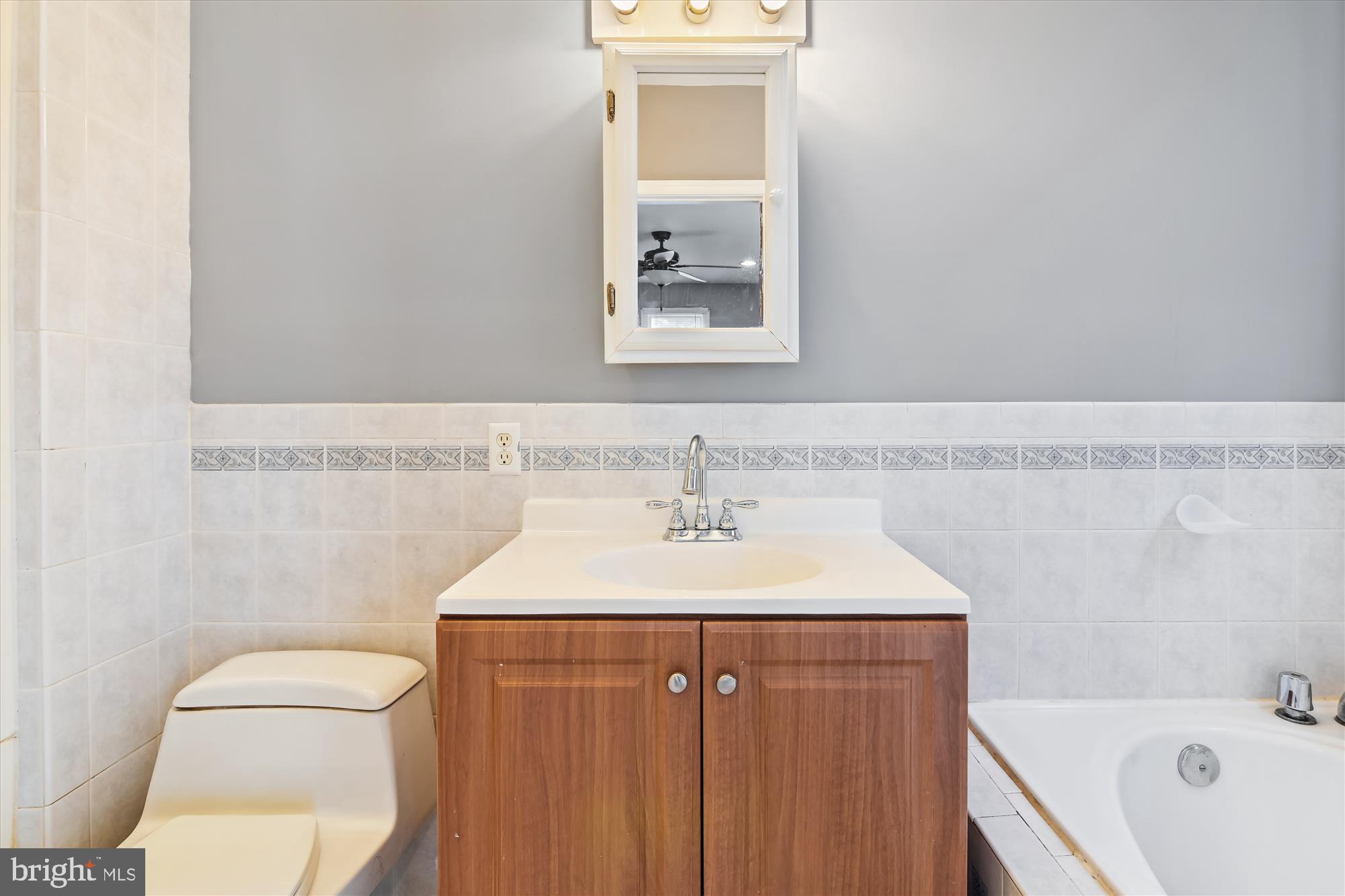 1219 Seven Oaks Road Arbutus, MD 21227 - Photo 23 of 32 Primary Bath