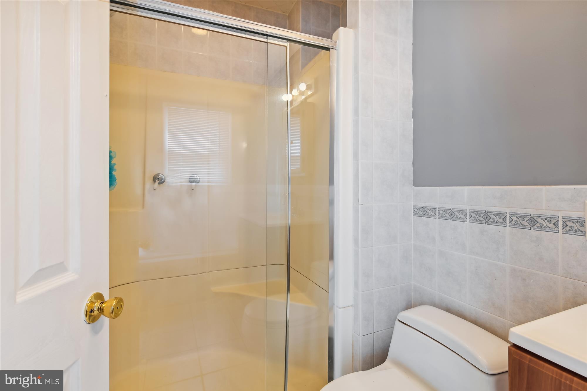 1219 Seven Oaks Road Arbutus, MD 21227 - Photo 24 of 32 Primary Bath