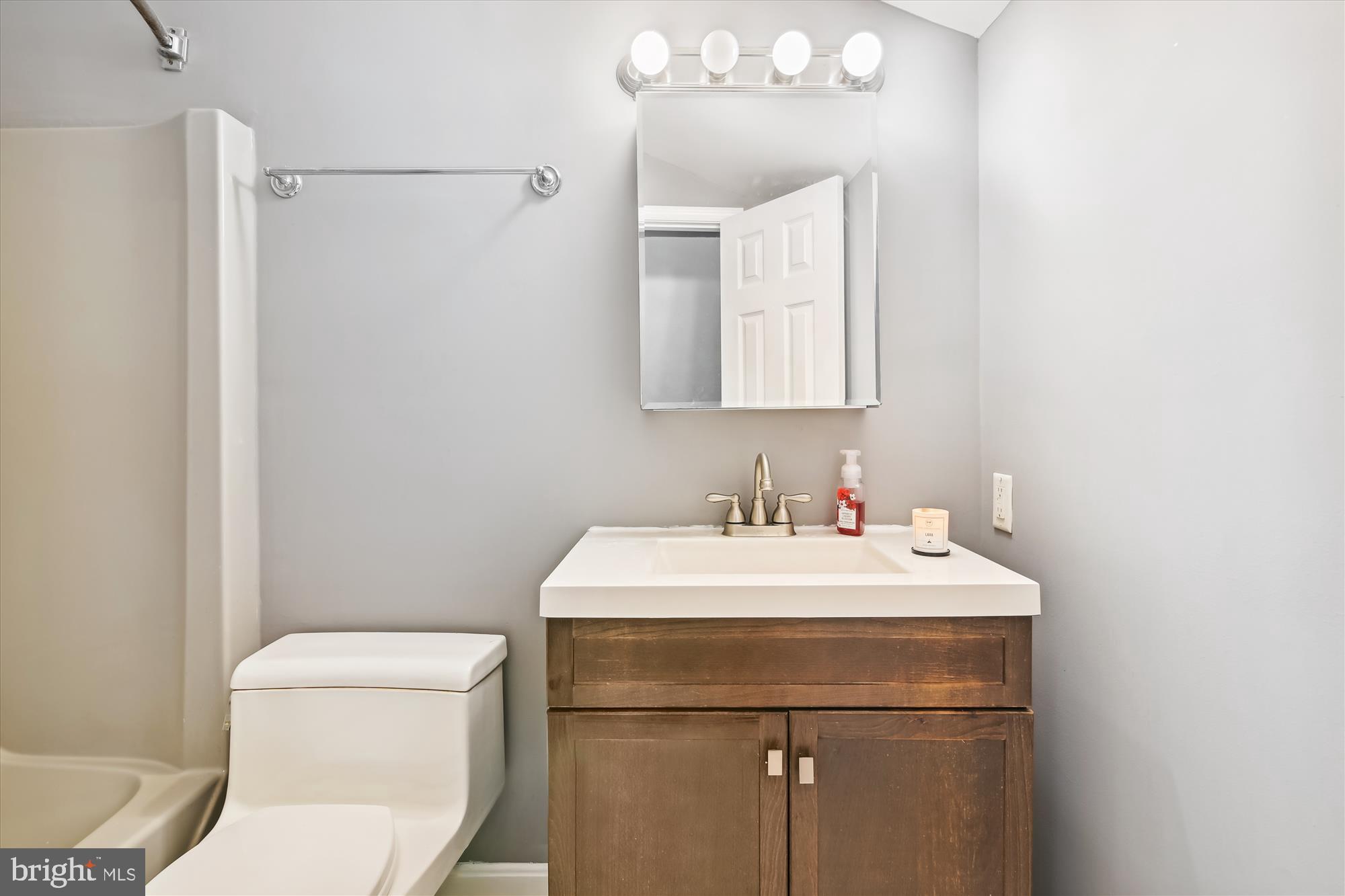 1219 Seven Oaks Road Arbutus, MD 21227 - Photo 31 of 32 Bath