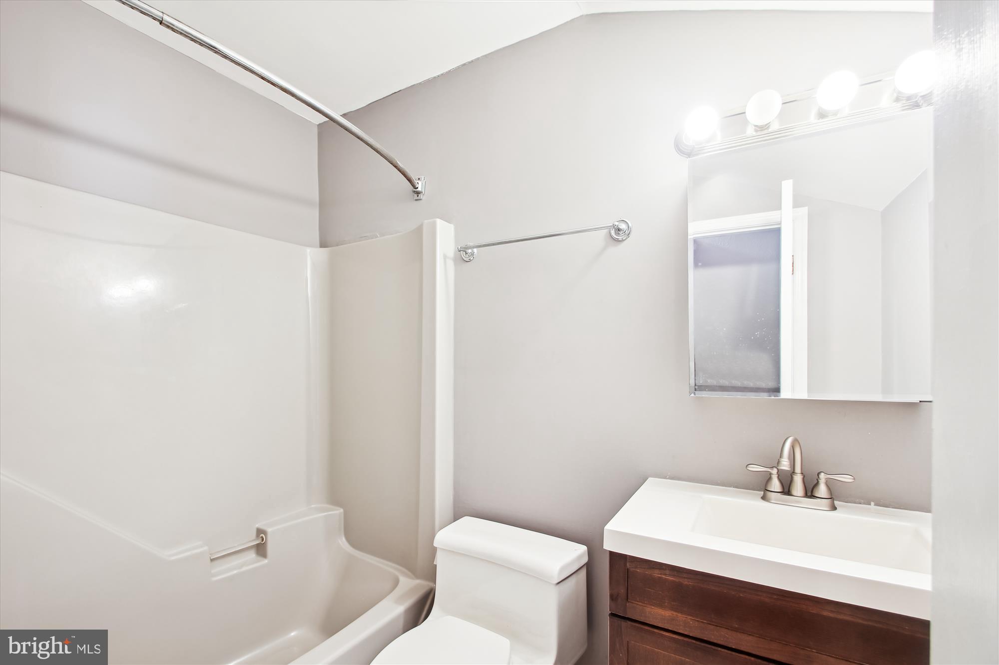 1219 Seven Oaks Road Arbutus, MD 21227 - Photo 32 of 32 Bath