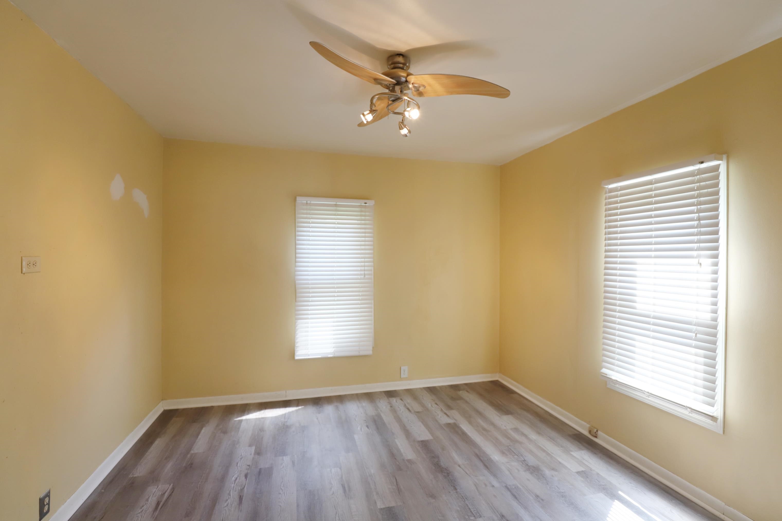 822 East 8th Street Flint, MI 48503 - Photo 17 of 23