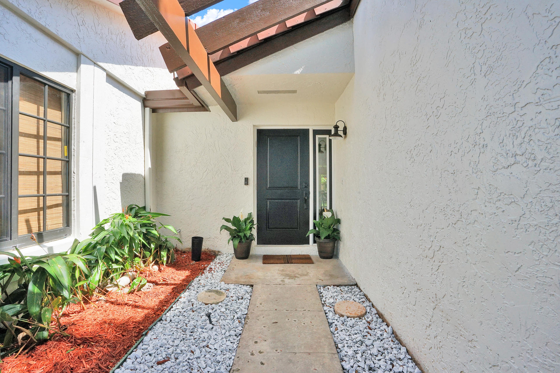 2387 Northwest 30th Road Boca Raton, FL 33431 - Photo 4 of 33 DSC09189