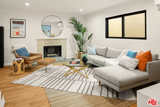 $2,350,000 | 2613 5th Street, Santa Monica, CA 90405